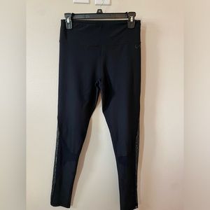 TLF || gym leggings color black